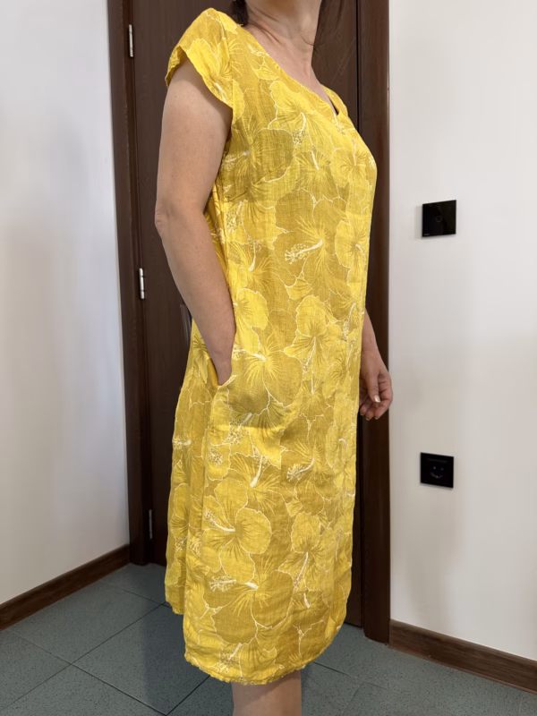 Дамска рокля (жълта) с мини къс ръкав и странични джобове - Image 3